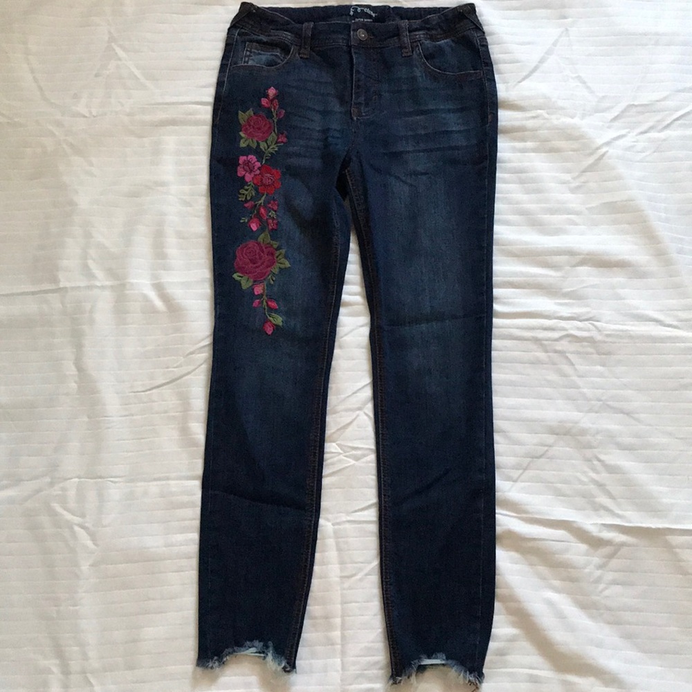Girl’s Floral Embroidered Skinny Jeans